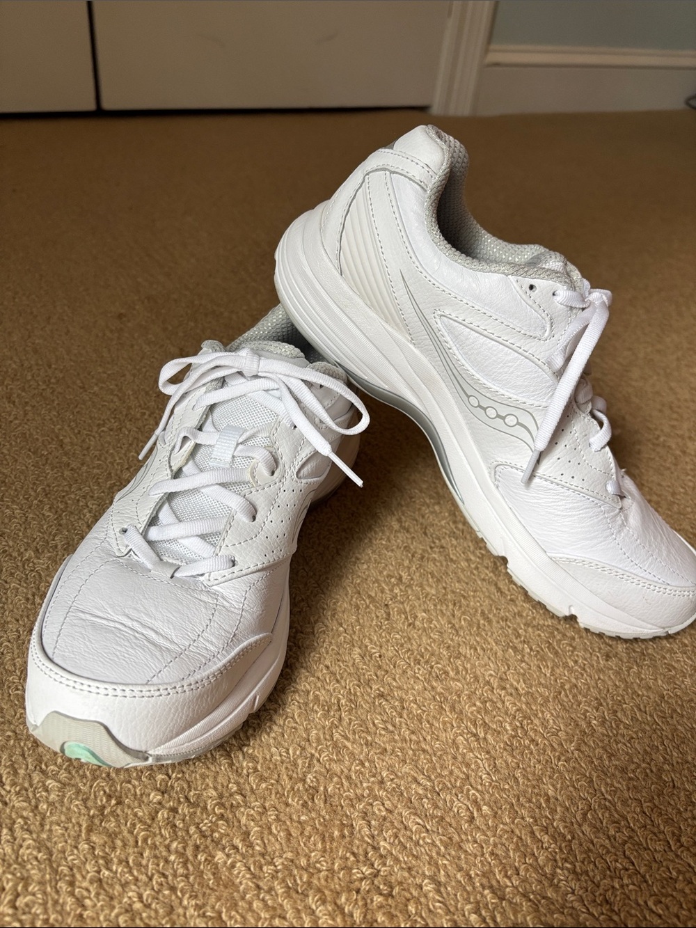 Saucony Walking Women White Leather Lace-Up Sneakers